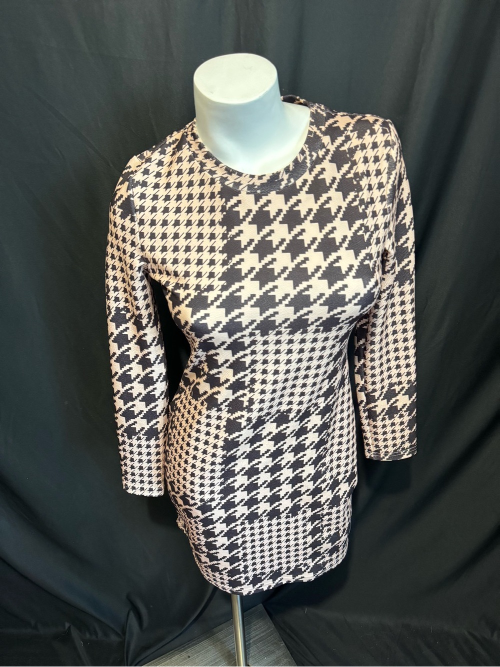 SHEIN Black and Blush Houndstooth Bodycon Dress